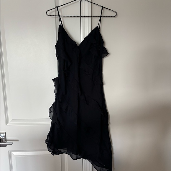 Abercrombie & Fitch Black Asymmetrical Ruffle Dress - Picture 2 of 4